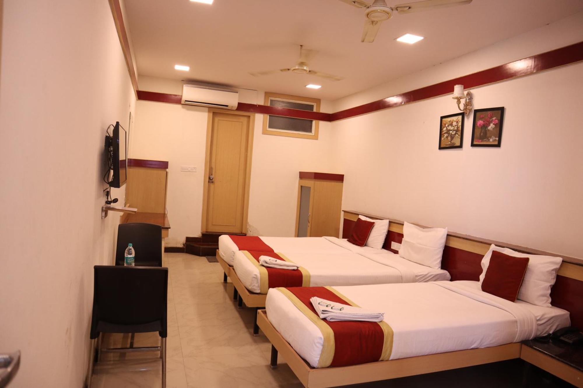 Sri Sai Ram Suites Bengaluru Zewnętrze zdjęcie