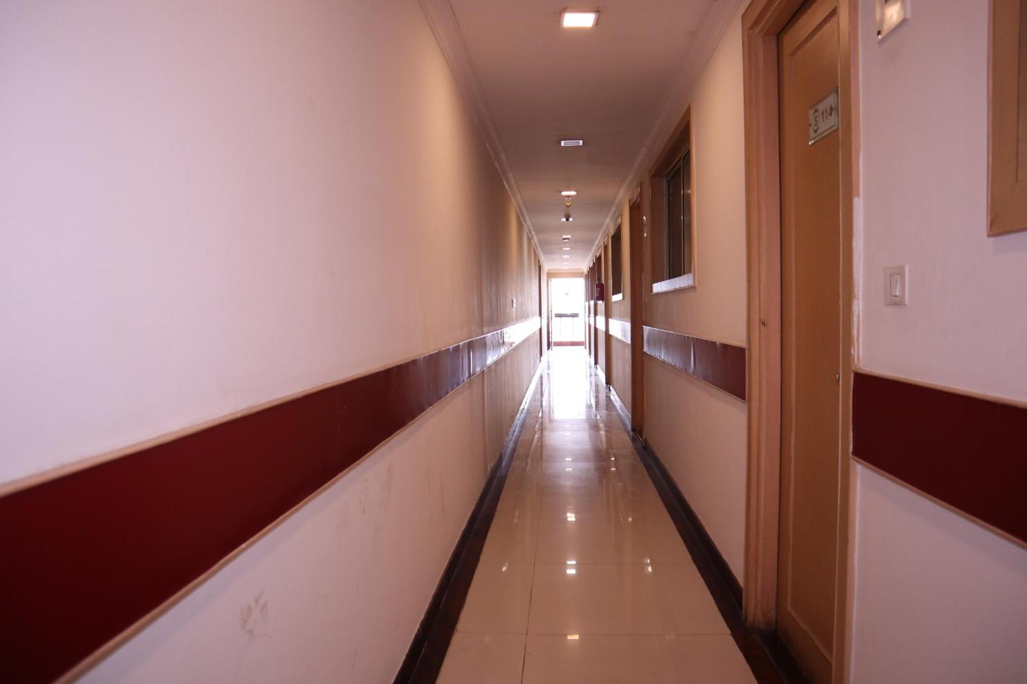 Sri Sai Ram Suites Bengaluru Zewnętrze zdjęcie