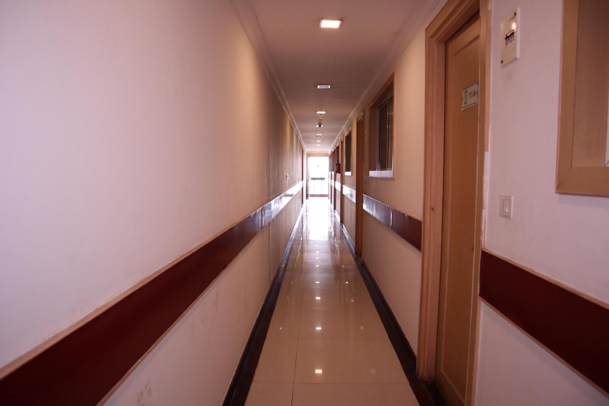 Sri Sai Ram Suites Bengaluru Zewnętrze zdjęcie