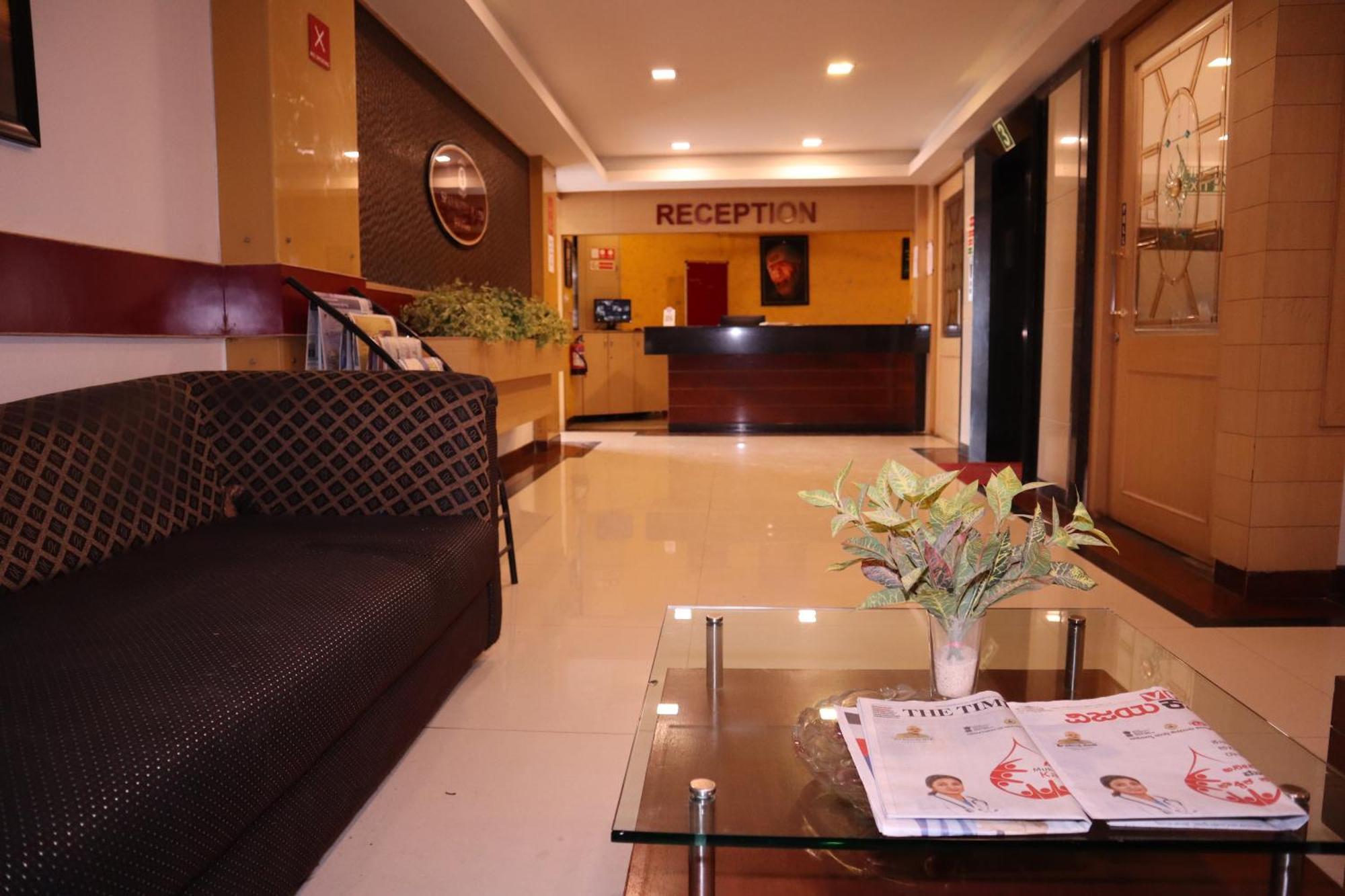 Sri Sai Ram Suites Bengaluru Zewnętrze zdjęcie