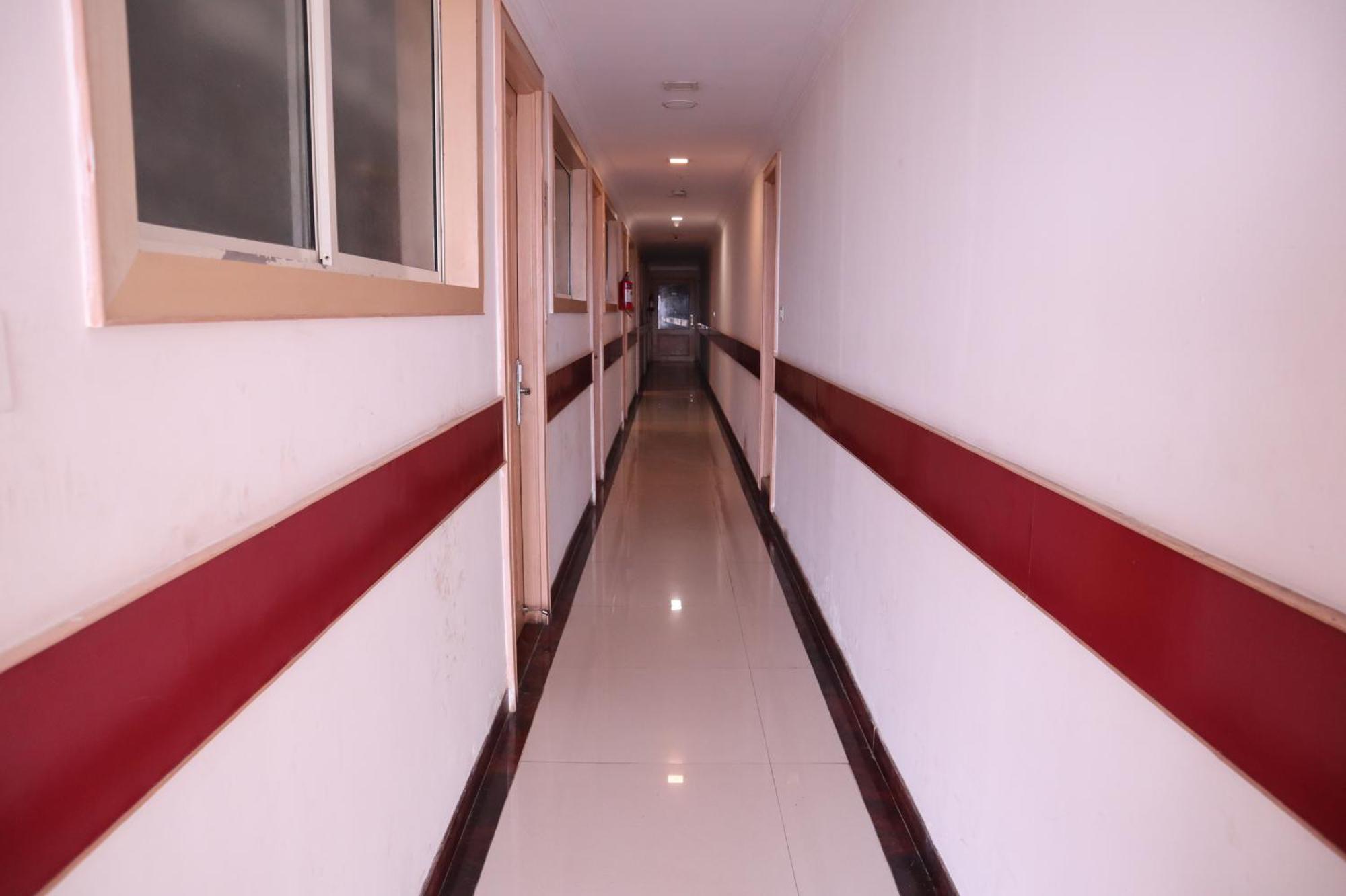 Sri Sai Ram Suites Bengaluru Zewnętrze zdjęcie